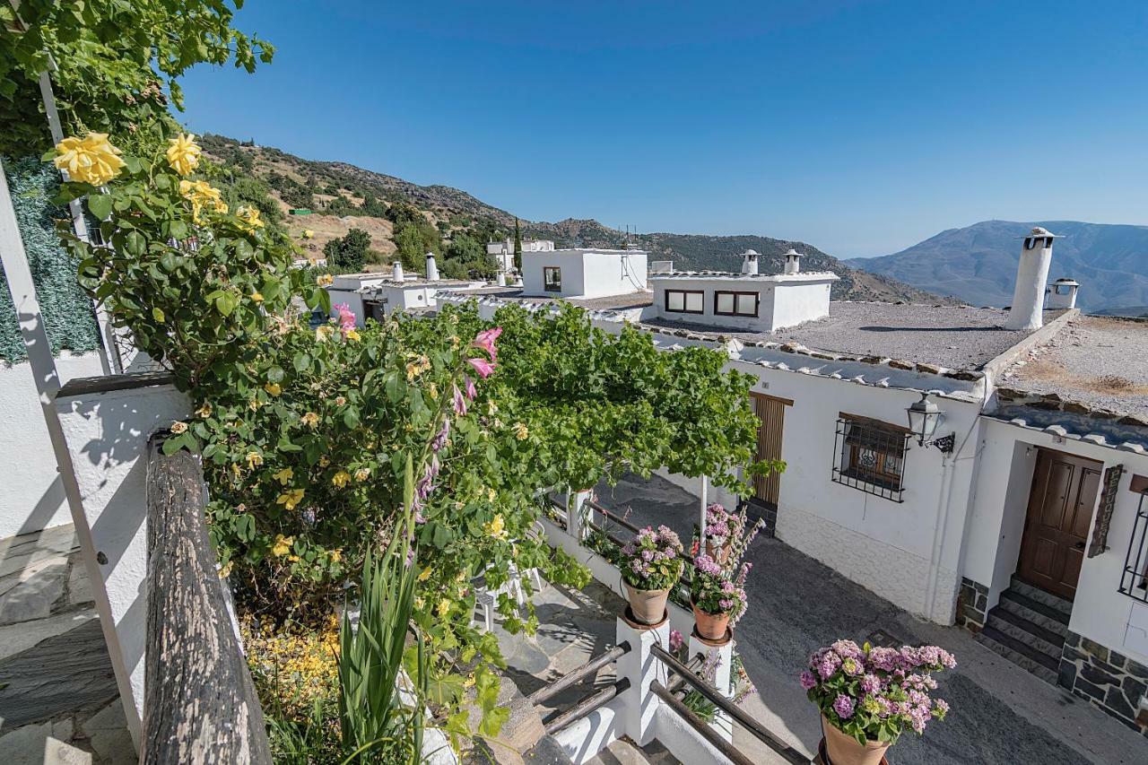 Apartamentos Rurales Las Chimeneas Capileira Zewnętrze zdjęcie