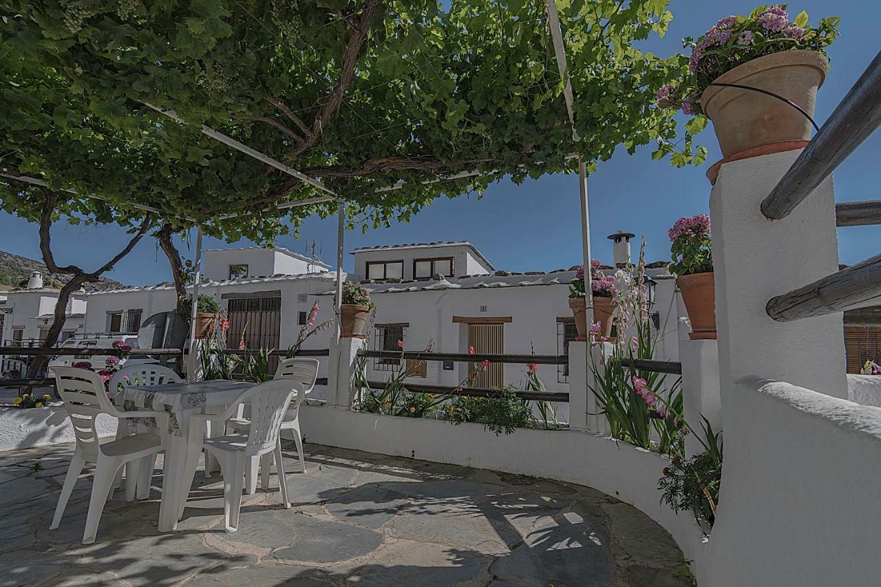 Apartamentos Rurales Las Chimeneas Capileira Zewnętrze zdjęcie